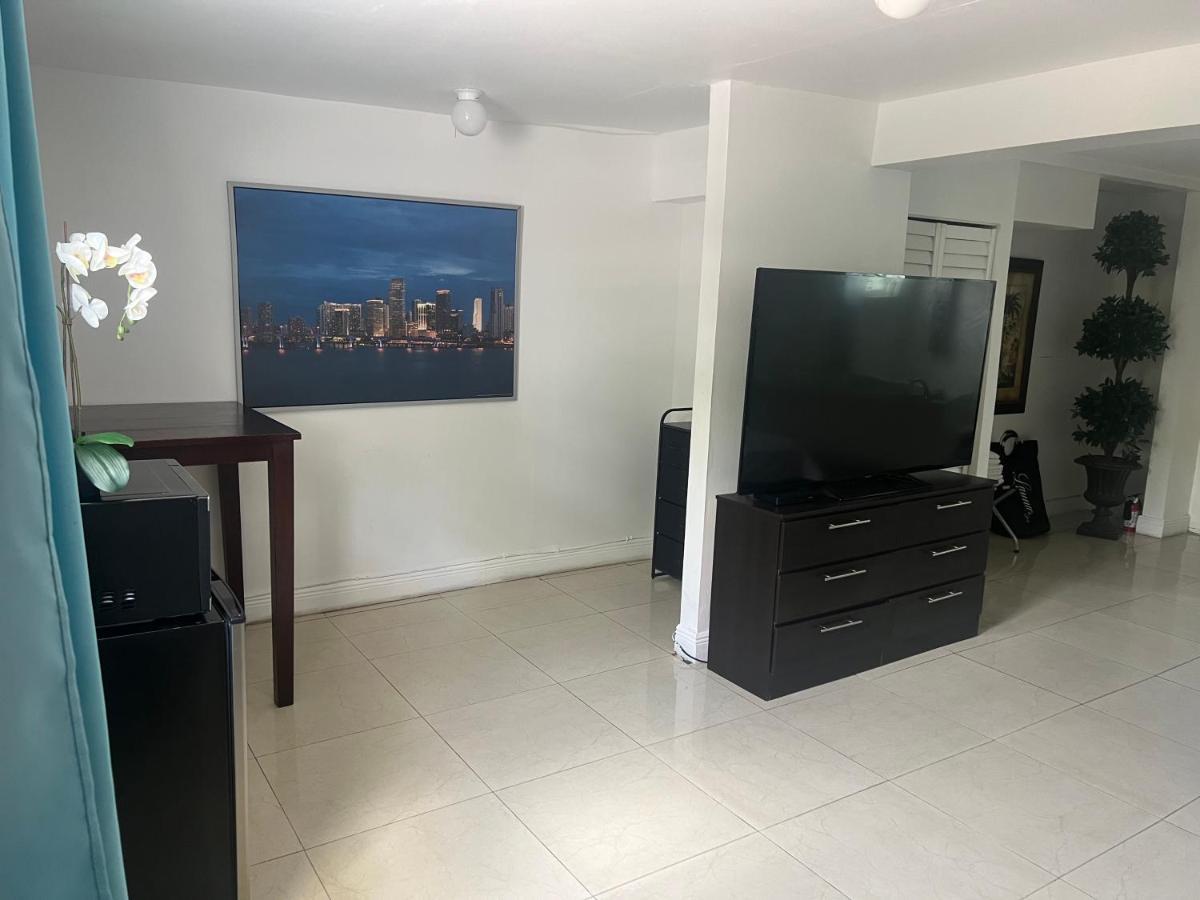 Miami Haven By Airport Villa Eksteriør billede